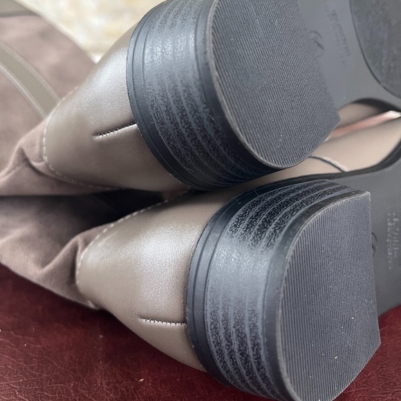 NIB STONE COLOR Karen Scott Deliee 2 Riding Boot - Picture 6 of 7